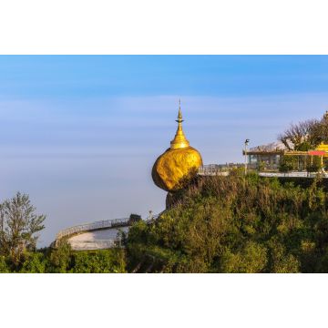 Lais Puzzle - Kyaikhtiyo-Pagode oder Goldener Felsen, die wichtigste buddhistische Pilgerstätte im Mon-Staat, Myanmar, am Morgen - 2.000 Teile