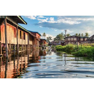 Lais Puzzle - Schwimmende Holzhäuser auf dem Inle-See in Shan, Myanmar, dem früheren Birma - 2.000 Teile