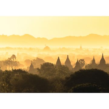 Lais Puzzle - Malerischer, nebliger Sonnenaufgang über Bagan in Myanmar. Bagan ist eine alte Stadt mit Tausenden von historischen buddhistischen Tempeln und Stupas - 1.000 Teile