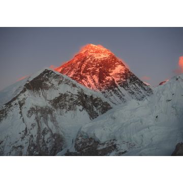 Lais Puzzle - Everest. Rote Strahlen der Sonne. Berglandschaft. Nepal - 1.000 Teile