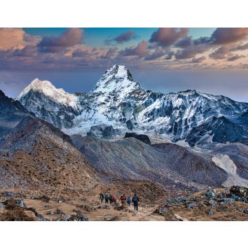 Lais Puzzle - Ehrfurcht gebietender Gipfel der Ama Dablam - Trekker im Vordergrund, Himalaya, Nepal - 40, 100, 200, 500, 1.000 & 2.000 Teile