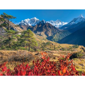 Lais Puzzle - Blick auf das Khumbu-Tal und die Gipfel des Everest und der Ama Dablam durch rote Blätter an einem klaren, sonnigen Tag, Nepal - 40, 100, 200, 500, 1.000 & 2.000 Teile
