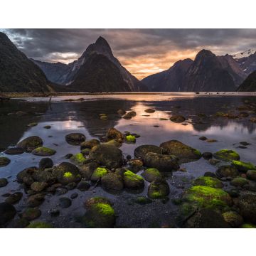 Lais Puzzle - Milford Sound (Piopiotahi) ist eine berühmte Attraktion im Fiordland National Park im Süden Neuseelands - 40, 100, 200, 500, 1.000 & 2.000 Teile