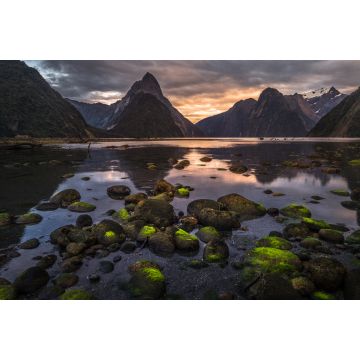 Lais Puzzle - Milford Sound (Piopiotahi) ist eine berühmte Attraktion im Fiordland National Park im Süden Neuseelands - 2.000 Teile