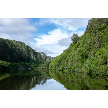 Lais Puzzle - Karori-Stausee mit spiegelnder Reflexion der neuseeländischen Berge - 2.000 Teile