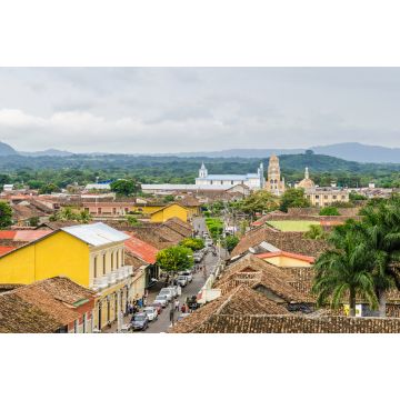Lais Puzzle - Die Stadt Granada mit der Calle Real Xalteva in Nicaragua - 2.000 Teile