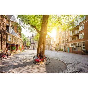 Lais Puzzle - Morgendlicher Blick auf den Platz mit schönen Gebäuden in der Nähe der Alten Kirche in Amsterdam - 2.000 Teile