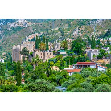 Lais Puzzle - Blick auf das Dorf Bellapais in der Stadt Girne in Nordzypern - 2.000 Teile
