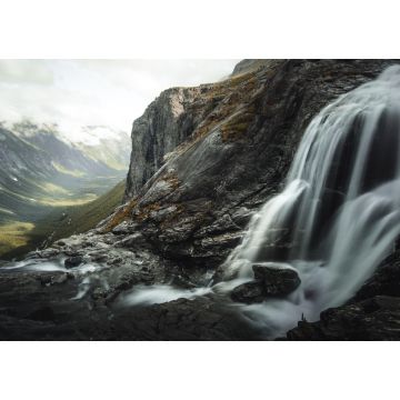 Lais Puzzle - Wasserfall zwischen scharfkantigen Felsen, in Norwegen - 1.000 Teile