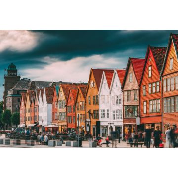 Lais Puzzle - Bergen, Norwegen. Touristen Menschen Besuch Historisches Wahrzeichen Häuser in Bryggen - Hanseatische Werft in Bergen, Norwegen. UNESCO-Weltkulturerbe - 2.000 Teile