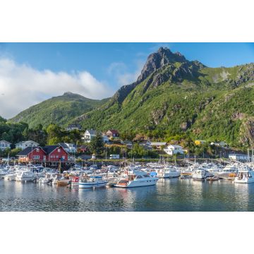 Lais Puzzle - Blick auf die Stadt Svolvaer, Norwegen, Lofoten-Inseln, schöne Sommerlandschaft, Häuser und Yachten vor einem Hintergrund von Bergen - 2.000 Teile