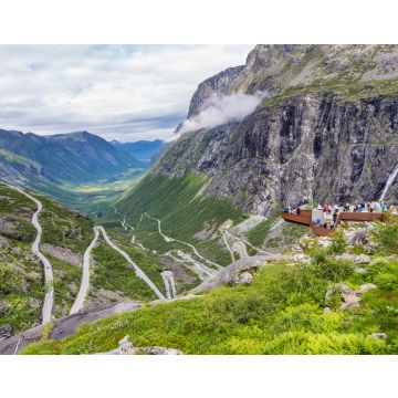 Lais Puzzle - Aussichtspunkt und Pass am Trollstigen entlang der nationalen Panoramastraße Geiranger Trollstigen More og Romsdal in Norwegen - 40, 100, 200, 500, 1.000 & 2.000 Teile