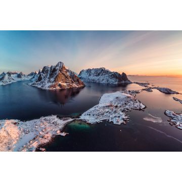 Lais Puzzle - Sonnenaufgang auf den Lofoten ist eine Inselgruppe mit einem Fischerdorf an der Küste im Winter in Norwegen - 2.000 Teile