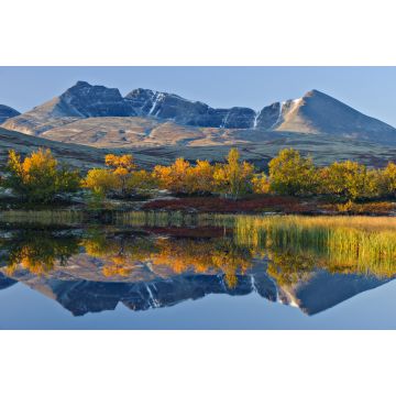 Lais Puzzle - Spiegelung des Berges Rondslottet in einem kleinen See. Rondane-Nationalpark, Norwegen - 2.000 Teile