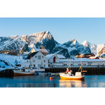 Lais Puzzle - Fischerboot in einem kleinen Fischereihafen im Winter, Lofoten, Norwegen - 2.000 Teile