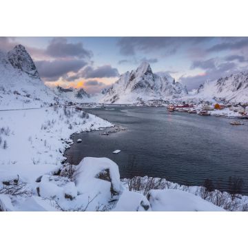 Lais Puzzle - Blick auf die beeindruckende Winterlandschaft der Lofoten mit Bergen und Fjorden im wunderschönen goldenen Morgenlicht bei Sonnenaufgang, Norwegen - 1.000 Teile