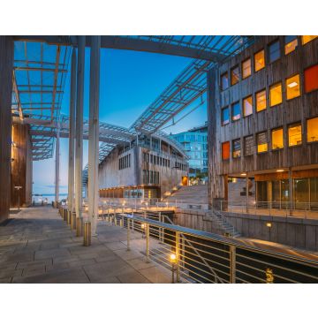 Lais Puzzle - Oslo, Norwegen. Astrup Fearnley Museum für moderne Kunst, mehrstöckige Wohnhäuser in Aker Brygge Bezirk im Sommer Abend - 40, 100, 200, 500, 1.000 & 2.000 Teile