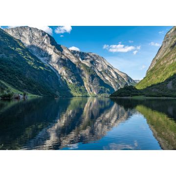Lais Puzzle - Atemberaubende Aussicht auf den Naeroyfjord, der zum UNESCO-Welterbe gehört, in der Gemeinde Aurland im Bezirk Vestland, Norwegen - 1.000 Teile