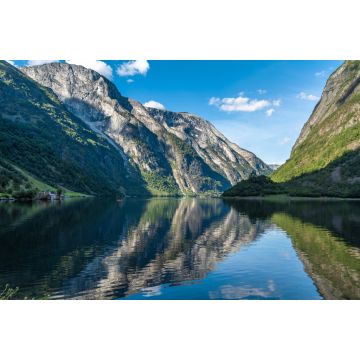 Lais Puzzle - Atemberaubende Aussicht auf den Naeroyfjord, der zum UNESCO-Welterbe gehört, in der Gemeinde Aurland im Bezirk Vestland, Norwegen - 2.000 Teile