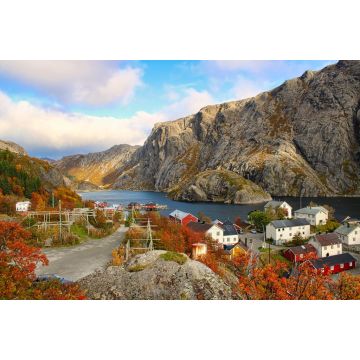 Lais Puzzle - Ein schönes norwegisches Dorf in den Fjorden im Herbst - 2.000 Teile