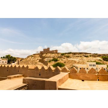 Lais Puzzle - Alte Burg auf einem Hügel in Salalah, Sultanat Oman - 2.000 Teile