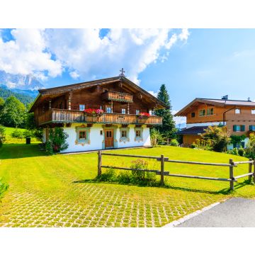 Lais Puzzle - Traditionelle Alpenhäuser im Dorf Going am Wilden Kaiser an einem schönen sonnigen Sommertag, Tirol, Österreich - 40, 100, 200, 500, 1.000 & 2.000 Teile