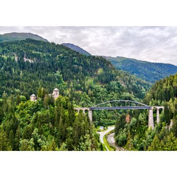 Lais Puzzle - Die Trisanna-Brücke und Schloss Wiesberg in Tirol, Österreichische Alpen - 1.000 Teile