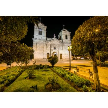 Lais Puzzle - Nachtansicht der Kathedrale von Huancayo in Peru - 1.000 Teile
