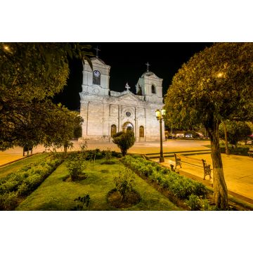 Lais Puzzle - Nachtansicht der Kathedrale von Huancayo in Peru - 2.000 Teile