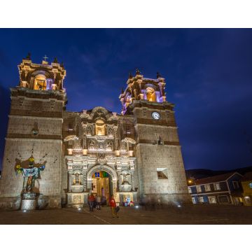 Lais Puzzle - Panoramablick auf die Kathedrale von Puno bei Nacht in Peru - 40, 100, 200, 500, 1.000 & 2.000 Teile