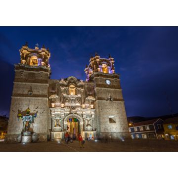 Lais Puzzle - Panoramablick auf die Kathedrale von Puno bei Nacht in Peru - 1.000 Teile