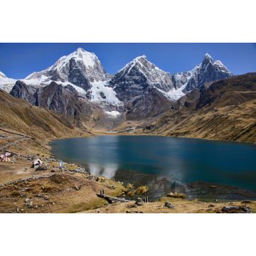Lais Puzzle - Die schöne Landschaft des Campingplatzes Laguna Carhuacocha in der Cordillera Huayhuash, Ancash, Peru - 2.000 Teile