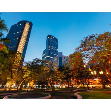 Lais Puzzle - Ayala Triangle Park in der Mitte von Makati City, Philippinen - 40, 100, 200, 500, 1.000 & 2.000 Teile