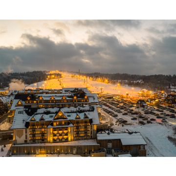 Lais Puzzle - Bania Hotel und Skigebiet in Bialka, Polen im Winter - 40, 100, 200, 500, 1.000 & 2.000 Teile