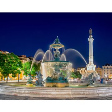Lais Puzzle - Romantische Straße in Lissabon. Springbrunnen im Zentrum bei Nacht - 40, 100, 200, 500, 1.000 & 2.000 Teile