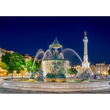 Lais Puzzle - Romantische Straße in Lissabon. Springbrunnen im Zentrum bei Nacht - 1.000 Teile