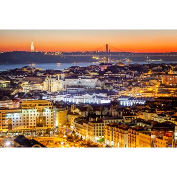 Lais Puzzle - schönes Stadtbild, Lissabon, die Hauptstadt Portugals bei Sonnenuntergang. Ein beliebtes Ziel für Reisen durch Europa, eine der schönsten Städte der Welt - 2.000 Teile