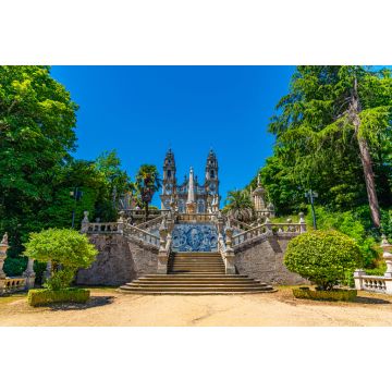 Lais Puzzle - Treppe, die zur Kirche Unserer Lieben Frau der Heilmittel in Lamego, Portugal, führt - 2.000 Teile