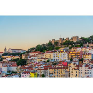 Lais Puzzle - Blick bei Sonnenuntergang auf die Burg Sao Jorge in Lissabon, Portugal - 2.000 Teile