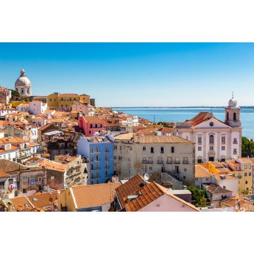 Lais Puzzle - Rote und blaue Gebäude im alten Alfama-Viertel von Lissabon, Portugal - 2.000 Teile