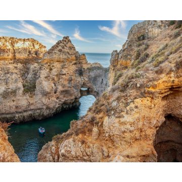 Lais Puzzle - Blaues Boot auf einer felsigen Höhle an der Ponta da Piedade, Lagos, einer der schönsten Strandabschnitte der Algarve - Portugal - 40, 100, 200, 500, 1.000 & 2.000 Teile