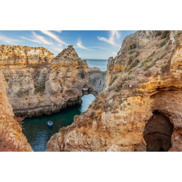 Lais Puzzle - Blaues Boot auf einer felsigen Höhle an der Ponta da Piedade, Lagos, einer der schönsten Strandabschnitte der Algarve - Portugal - 2.000 Teile