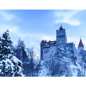 Lais Puzzle - Schöne und traditionelle Architektur des berühmten Dracula-Schlosses von Bran in der Wintersaison, in der Region Brasov, Rumänien - 40, 100, 200, 500, 1.000 & 2.000 Teile