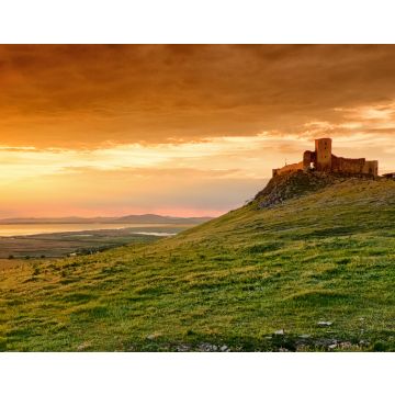 Lais Puzzle - Sonnenuntergang in Rumänien in Dobrogea bei der Festung Enisala. Wichtige historische Sehenswürdigkeit in der Nähe von Tulcea und Constanta - 40, 100, 200, 500 & 1.000 Teile