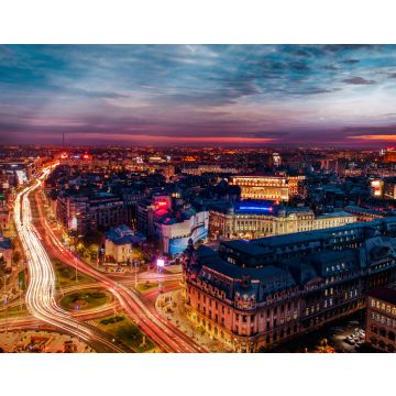 Lais Puzzle - Langzeitbelichtung des Universitätsplatzes während der Rushhour an einer belebten Kreuzung in Bukarest in der Abenddämmerung - 40, 100, 200, 500, 1.000 & 2.000 Teile