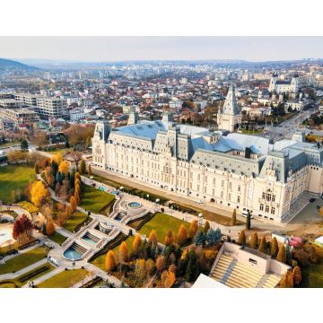 Lais Puzzle - Drohnenaufnahme des Kulturpalastes in Iasi, Rumänien - 40, 100, 200, 500, 1.000 & 2.000 Teile