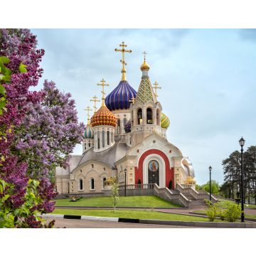 Lais Puzzle - Nowo-Peredelkino-Kirche mit Flieder, Moskau, Russland - 40, 100, 200, 500, 1.000 & 2.000 Teile