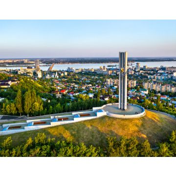 Lais Puzzle - Denkmal für den Großen Vaterländischen Krieg in Saratow, Russland - 40, 100, 200, 500, 1.000 & 2.000 Teile