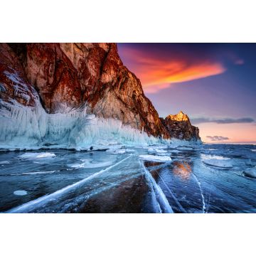 Lais Puzzle - Berglandschaft bei Sonnenuntergang mit natürlichem Eisbruch im gefrorenen Wasser des Baikalsees, Sibirien, Russland - 2.000 Teile