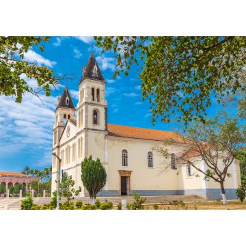 Lais Puzzle - Sao Tome, die schöne weiße Kathedrale im Zentrum, Sao Tome und Principe - 1.000 Teile